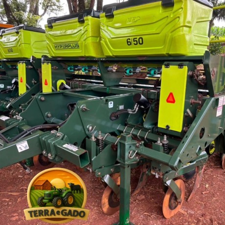 plantadeira-kf-hiper-plus-12x50-a-venda-tandem-transportavel-big-0