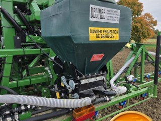 microgranulador-delimbe-t15-semeadora-e-distribuidor-de-sementes-e-granulos-80l-ou-120l