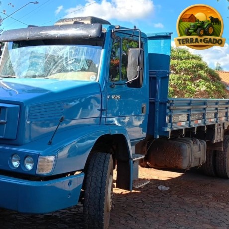 mercedes-benz-mb-1620-eletronico-reduzido-caminhao-de-produtor-rural-transporte-agro-e-carga-pesada-big-4