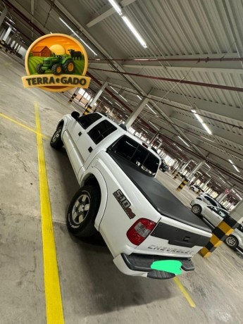 chevrolet-s10-executive-4x4-diesel-2010-revisada-4-pneus-novos-big-1