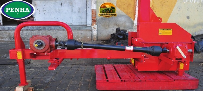 colhedora-de-forragens-penha-cfm-25-nova-1-linha-milho-sorgo-e-cana-big-2