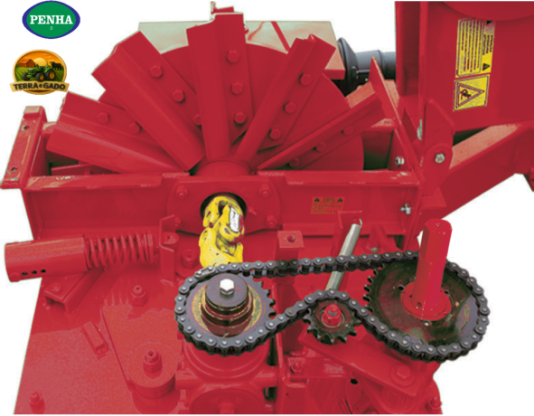 penha-cfm-25-colhedora-de-forragens-para-cana-capim-milho-e-sorgo-big-3