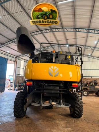 colheitadeira-new-holland-cr-585-2019-plataforma-30-pes-piloto-automatico-big-1