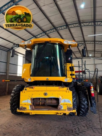 colheitadeira-new-holland-cr-585-2019-plataforma-30-pes-piloto-automatico-big-0