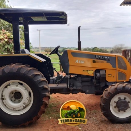 trator-valtra-a-550-ano-2019-55-cv-com-1520h-originais-pacheco-agro-big-0