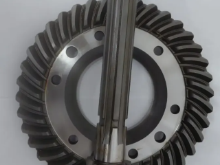 conjunto-coroa-e-pinhao-para-trator-agrale-4100-modelo-antigo-medida-25-mm