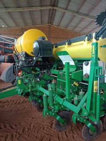 trator-john-deere-6130j-com-plantadeira-john-deere-1109-conjunto-completo-big-0