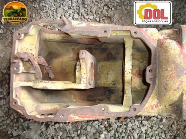 carcaca-de-caixa-de-cambio-transmissao-para-tratores-agrale-4100-4200-4300-big-0