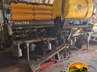 plantadeira-valtra-bp-905-m-ano-2012-09x45-08x50-com-pulverizador-de-sulco-pro-solus