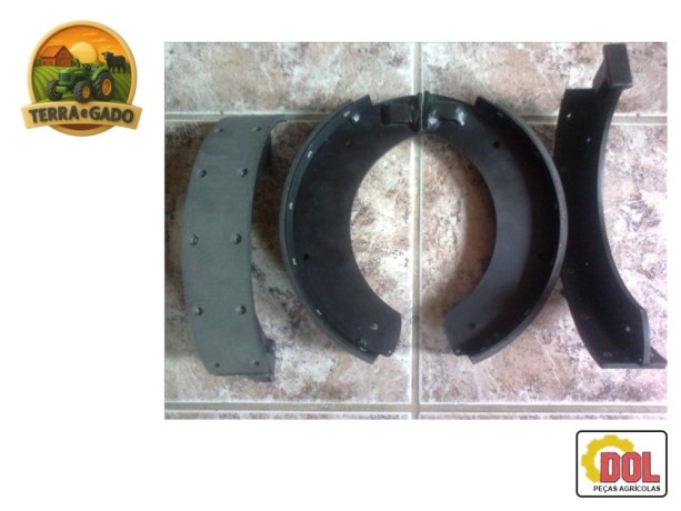 patins-de-freio-para-trator-agrale-4100-12-furos-big-0