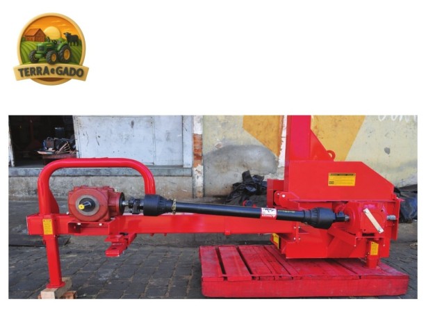 cambao-com-abertura-telescopica-para-colhedora-de-forragens-penha-cfm-25-e-cfm-35-big-1